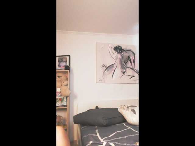 Live sex webcam photo for EmmylieMorris #275805186