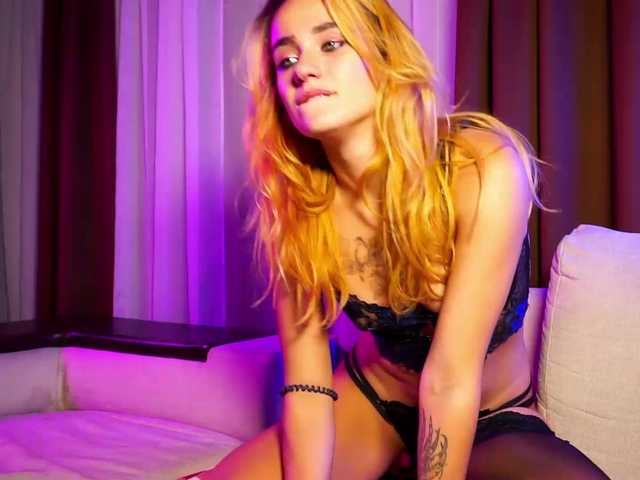 Live sex webcam photo for EmmylieMorris #276583295