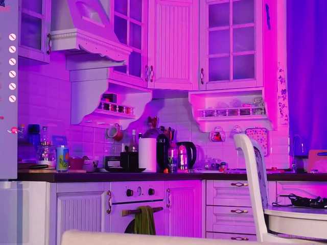 Live sex webcam photo for EmmylieMorris #276966008