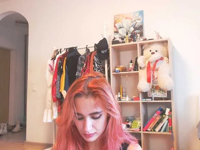 Live sex webcam photo for EmmylieMorris #276986371