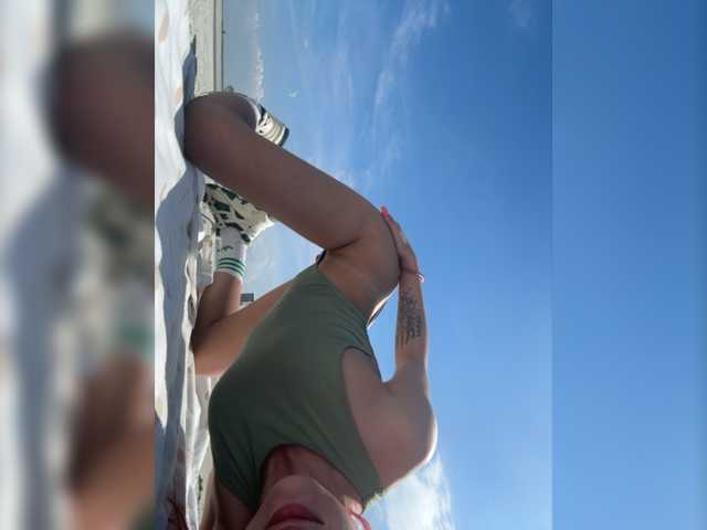 Live sex webcam photo for EmmylieMorris #278100306