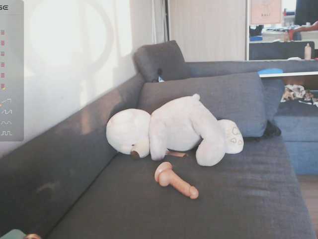 Live sex webcam photo for EmmylieMorris #278163361