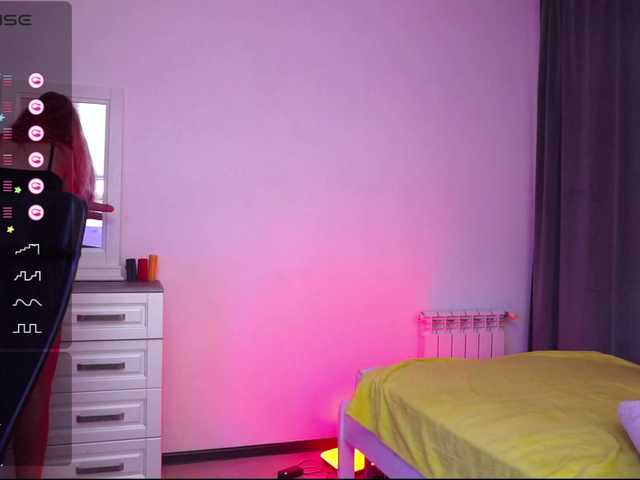 Live sex webcam photo for EmmylieMorris #278300009