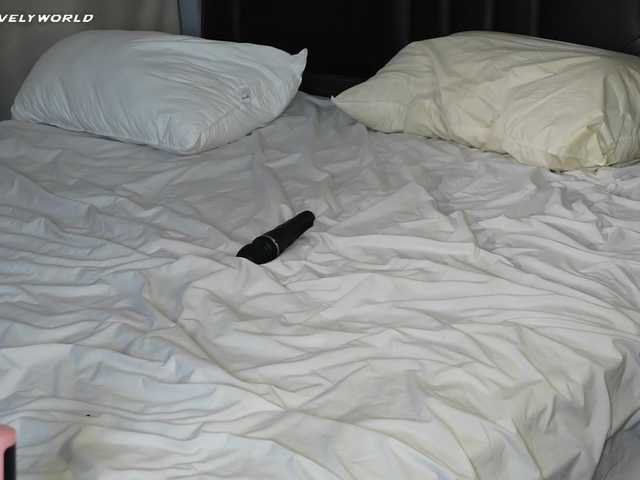 Live sex webcam photo for EmmylieMorris #292178423