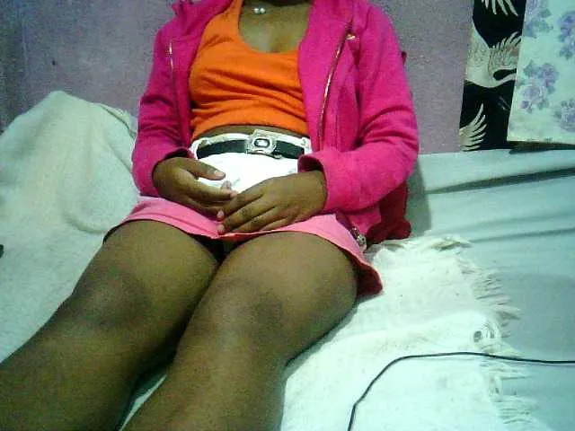 Live sex webcam photo for Emnatie #272930429