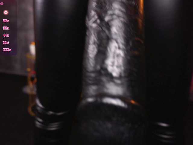 Live sex webcam photo for EmpressDesire #290674741