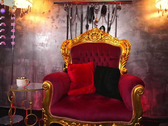 Live sex webcam photo for EmpressDesire #290700957