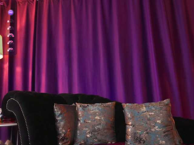 Live sex webcam photo for EmpressDesire #290989975