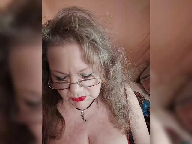 Live sex webcam photo for EmpressLady #290322557