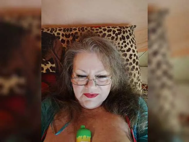 Live sex webcam photo for EmpressLady #291183630