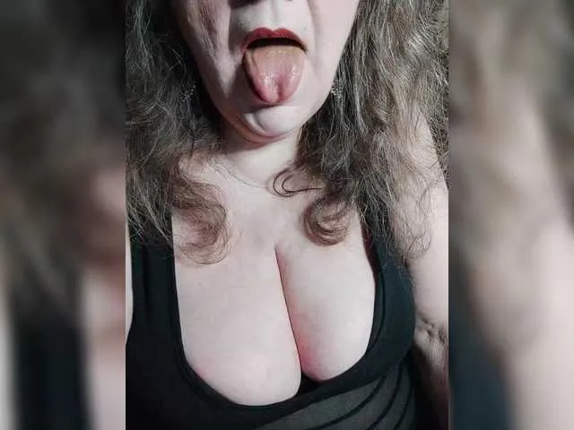 Live sex webcam photo for EmpressLady #291257552