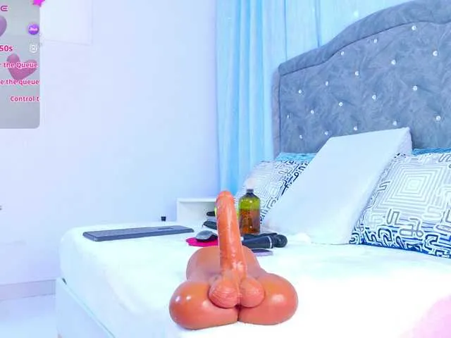 Live sex webcam photo for EmyBlue #290951273