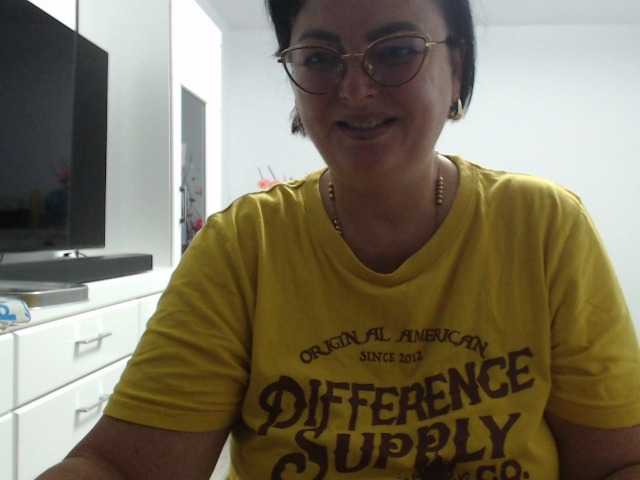 Live sex webcam photo for Emyllywhite #291579659