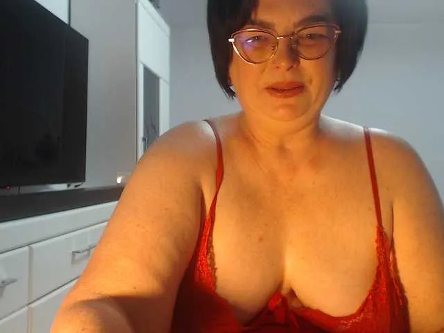 Live sex webcam photo for Emyllywhite #293592765