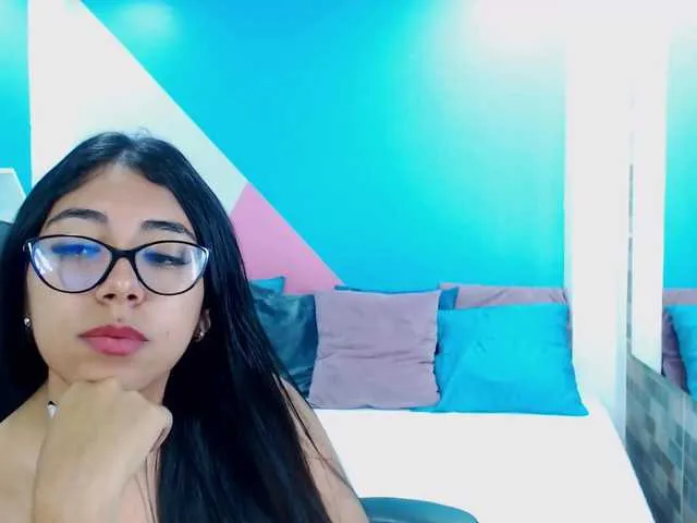 Live sex webcam photo for EmylyEvans #273747224