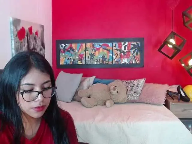 Live sex webcam photo for EmylyEvans #273904134