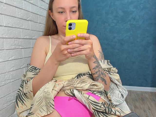 Live sex webcam photo for Ena101 #273511797