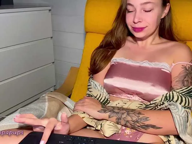 Live sex webcam photo for Ena101 #290189714