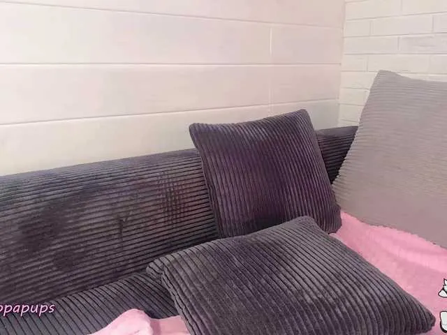 Live sex webcam photo for Ena101 #291316973