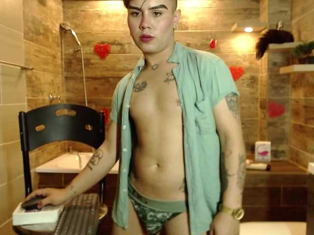 Live sex webcam photo for EnchantedSyd #276029416