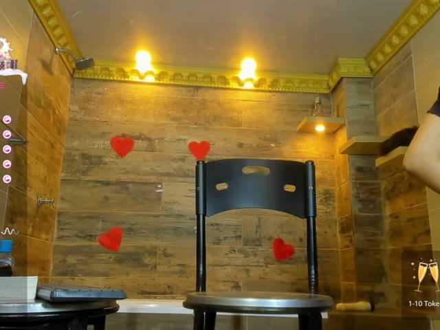 Live sex webcam photo for EnchantedSyd #277005254