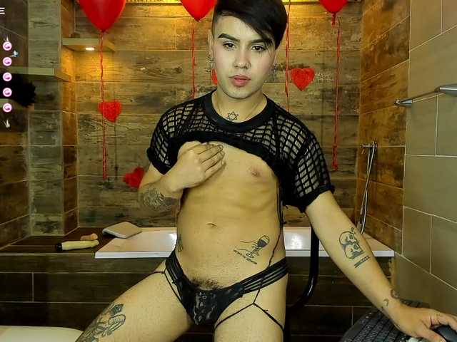 Live sex webcam photo for EnchantedSyd #277327026