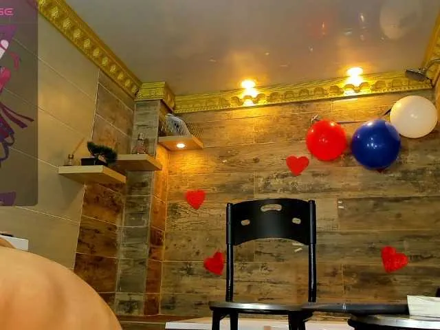 Live sex webcam photo for EnchantedSyd #278240076