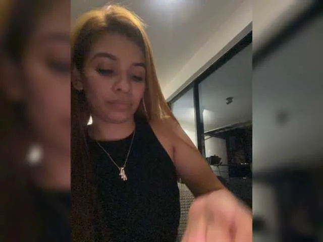 Live sex webcam photo for Enchanttress #274084792