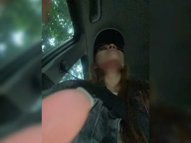 Live sex webcam photo for Enchanttress #274209746