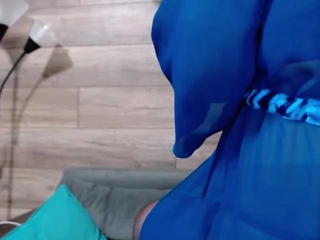 Live sex webcam photo for Enigma- #290448670