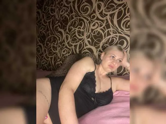 Live sex webcam photo for Enni1 #293620070