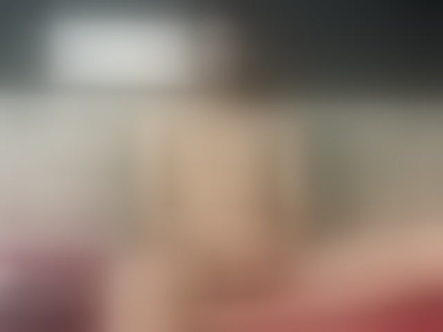Live sex webcam photo for EnzoKnox #294052713