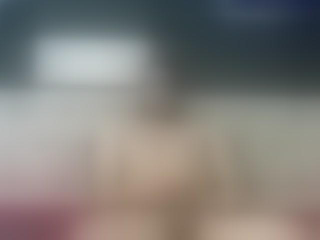 Live sex webcam photo for EnzoKnox #294070975
