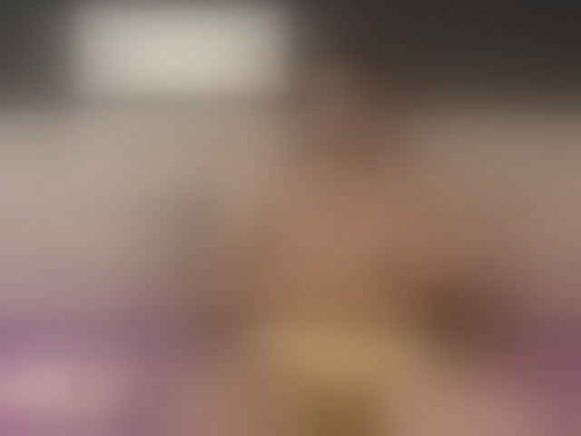 Live sex webcam photo for EnzoKnox #294280516