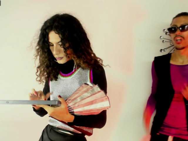 Live sex webcam photo for Eren-and-adrew #276568137