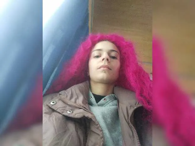 Live sex webcam photo for Ereskigal333 #272719958