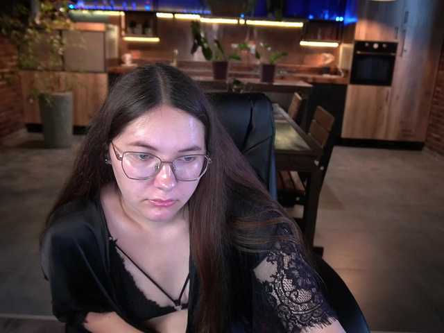 Live sex webcam photo for EricaLauren #276145142