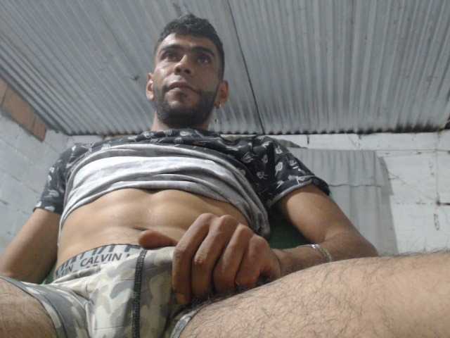 Live sex webcam photo for ErickBetlan #275452018