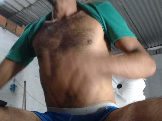 Live sex webcam photo for ErickBetlan #275637838