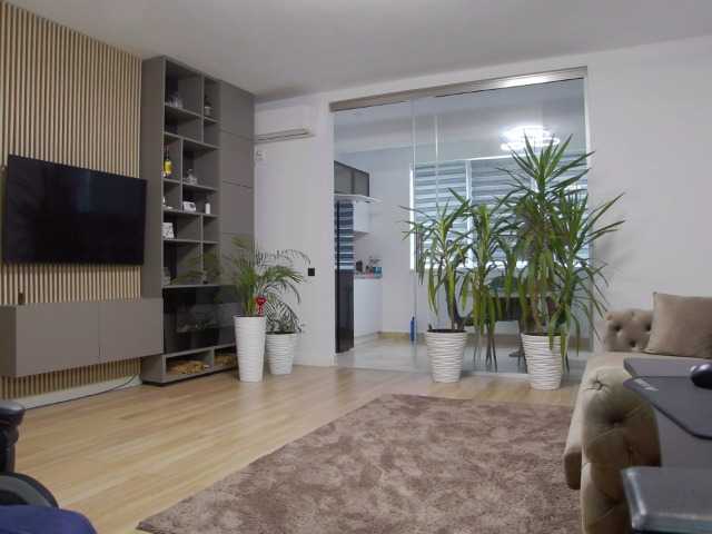 Live sex webcam photo for ErikHunk #277850192