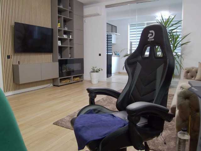 Live sex webcam photo for ErikHunk #277872802