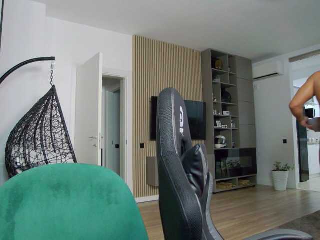 Live sex webcam photo for ErikHunk #278292880