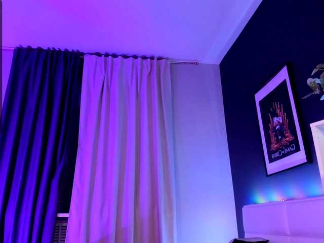 Live sex webcam photo for Erika-Foxy #272127494