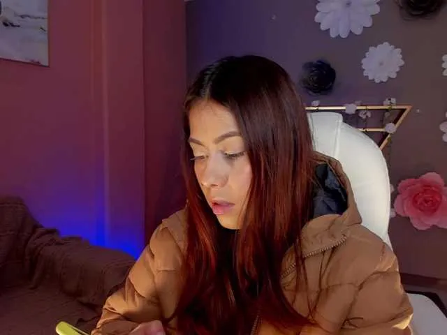 Live sex webcam photo for ErikaBenz #272939828