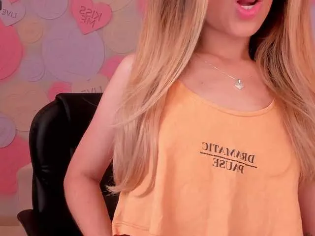 Live sex webcam photo for ErikaBenz #276248353