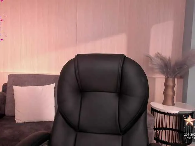 Live sex webcam photo for ErikaBenz #276278821