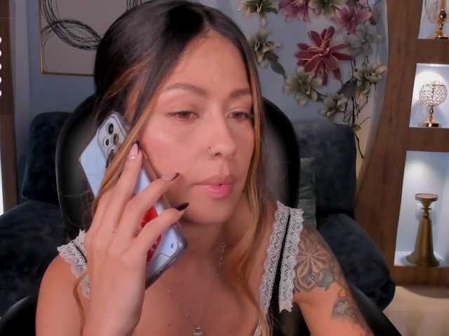 Live sex webcam photo for ErikaBenz #276717194