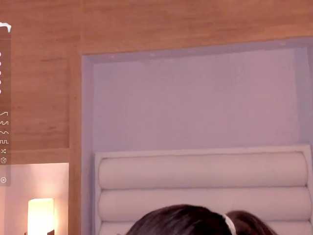 Live sex webcam photo for ErikaBenz #277012484