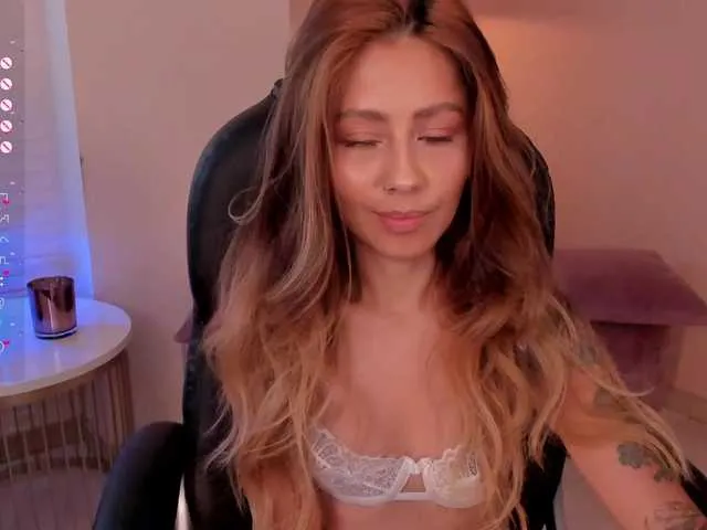 Live sex webcam photo for ErikaBenz #277277987