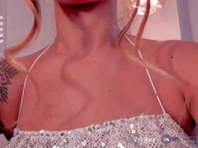 Live sex webcam photo for ErikaBenz #277792949